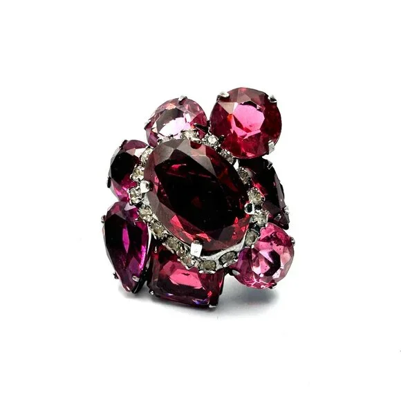 Vintage 1980s Robert Sorrell Cocktail Cluster Ring—Massive Red Pink Rhinestones - Picture 3 of 11